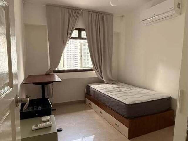 Room for rent in Telok Blangah
