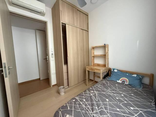 Room for rent in Thomson