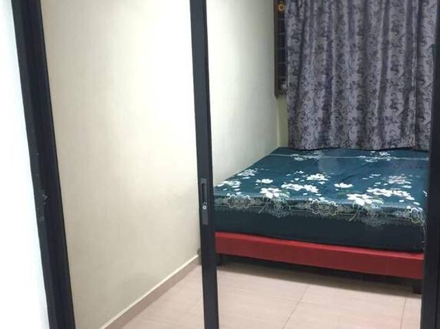 Room for rent in Pasir Ris Drive, Singapore