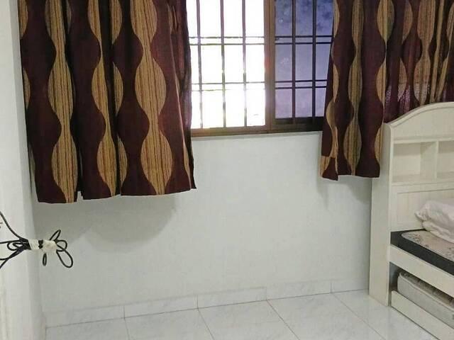 Room for rent in Bukit Batok West, Singapore