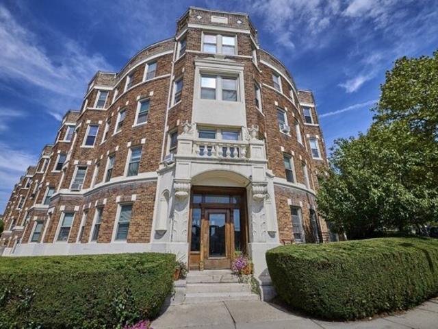 Condo for sale in Aberdeen, Boston