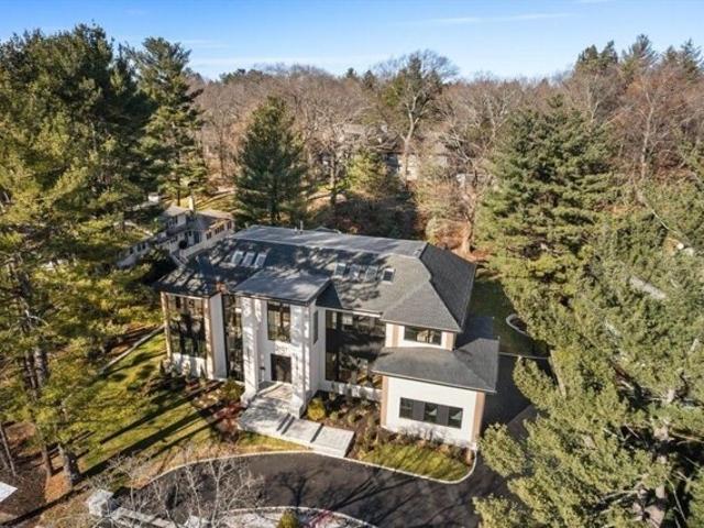 House for sale in Newton