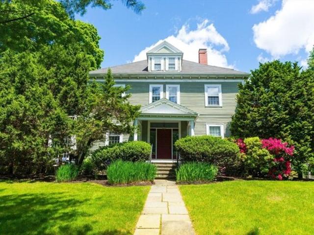 House for sale in Newton