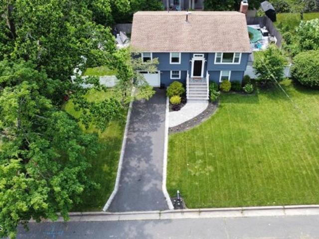 House for sale in Red Bank