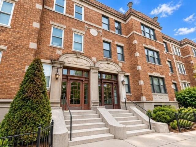 Condo for sale in Cleveland Circle, Boston