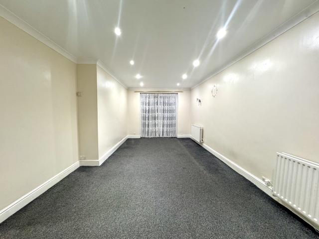 House for rent in Gould's Green, Greater London