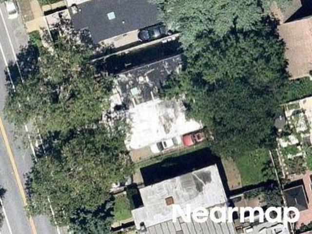 House for sale in Queens, Arverne