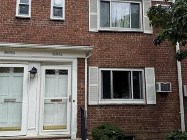 Property for sale in Queens, Arverne