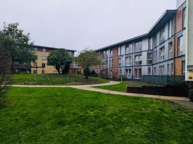 Apartment for rent in Three Bridges, Crawley