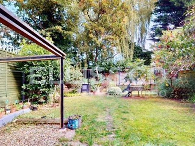 House for sale in London Borough of Ealing, Greenford