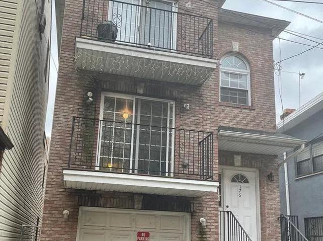 Room for rent in Newark, New Jersey