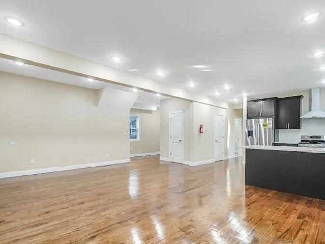 Room for rent in Montclair, New Jersey