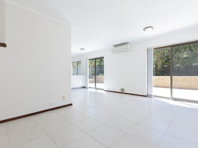 Room for rent in Como, Western Australia