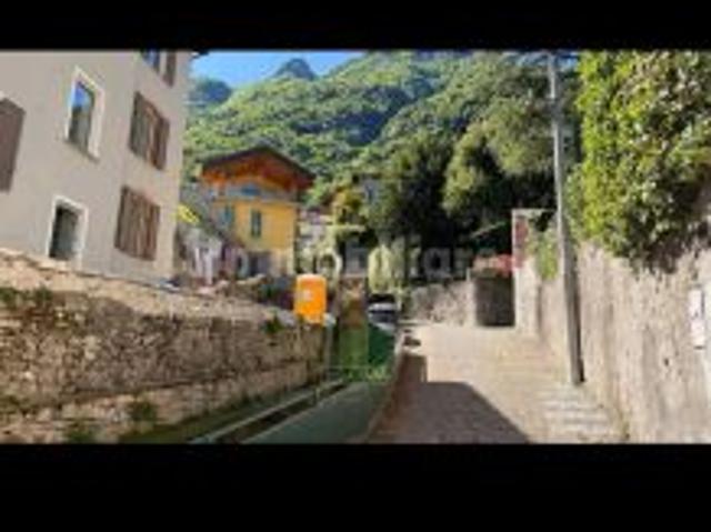 Appartamento in vendita a Laglio, Lombardia