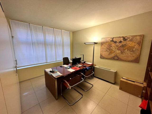 Ufficio in vendita a Como