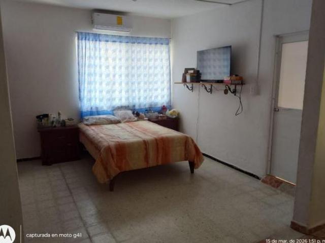 Cómoda casa de un nivel con jardín en venta, a unos pasos del IMSS en Poza Rica, col. Miguel Hidalgo