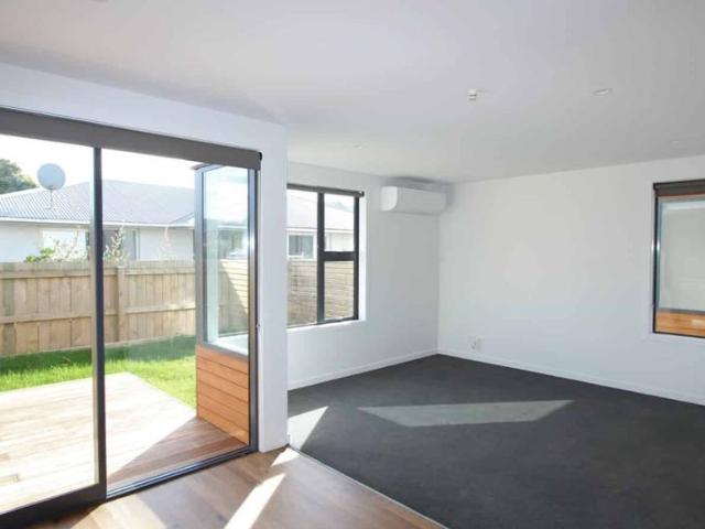 Townhouse for rent in Otakou