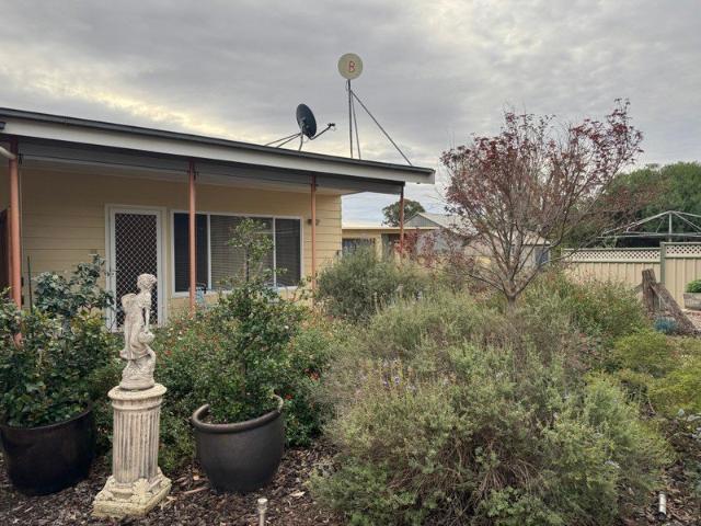 Granny Flat for rent in Moppa, South Australia