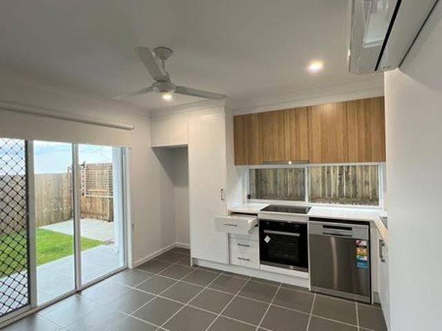 Duplex for rent in Pimpama, Gold Coast City