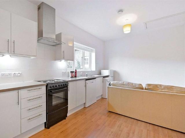 Apartment for rent in Beaconsfield, Penn Bottom