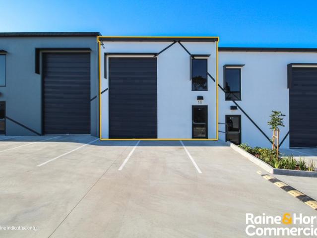 Warehouse for rent in Toombul, Queensland