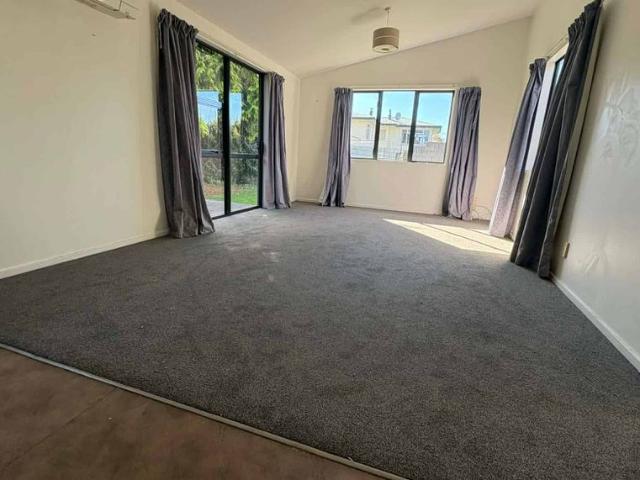House for rent in Otakou