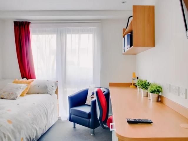 Studio for rent in Selly Oak, West Midlands
