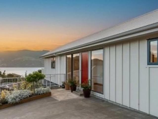 House for rent in Otakou