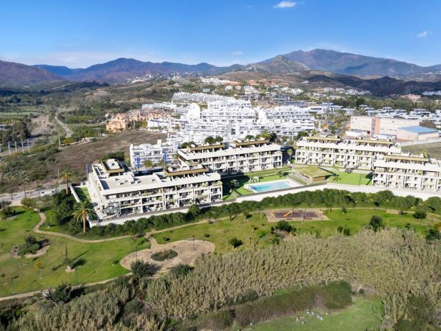 Apartamento en venta en Estepona, Resinera-Voladilla