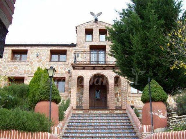 Casa en alquiler en Fuentesaúco De Fuentidueña, Castilla y León