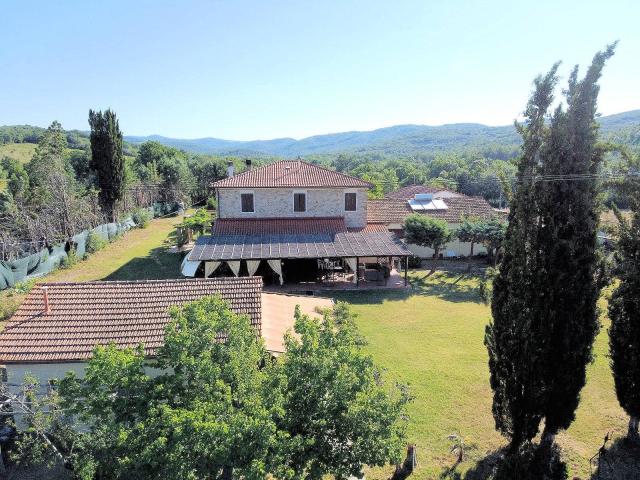 Rustico in vendita a Monteverdi Marittimo, Toscana