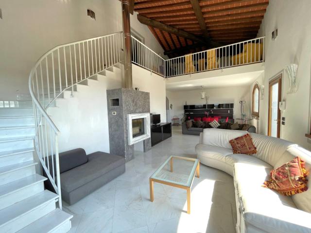 Casa in vendita a Ricciano, Uzzano E Castello