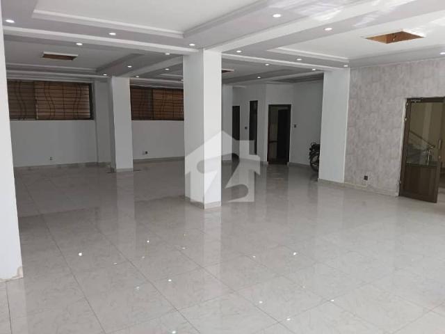 Building for rent in Islamabad
