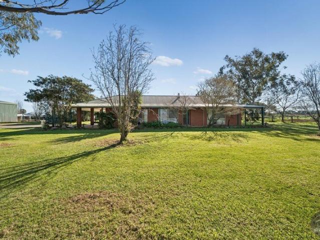Cottage for sale in Mundoona, Victoria