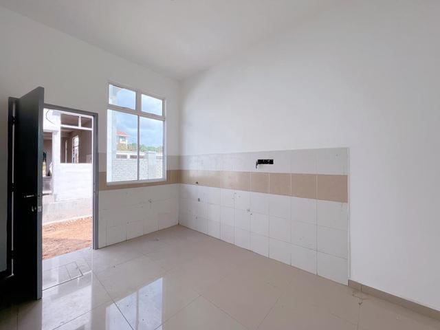 Terraced House for sale in Malaka