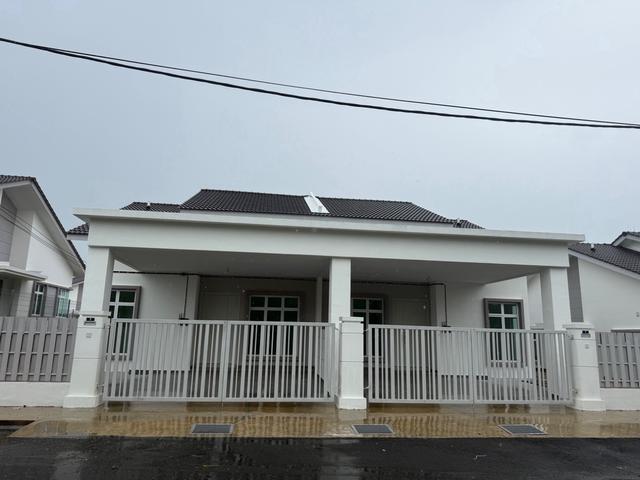 Residential House for sale in Malaka