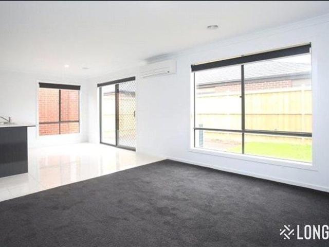 House for rent in Savannah Estate, Melbourne