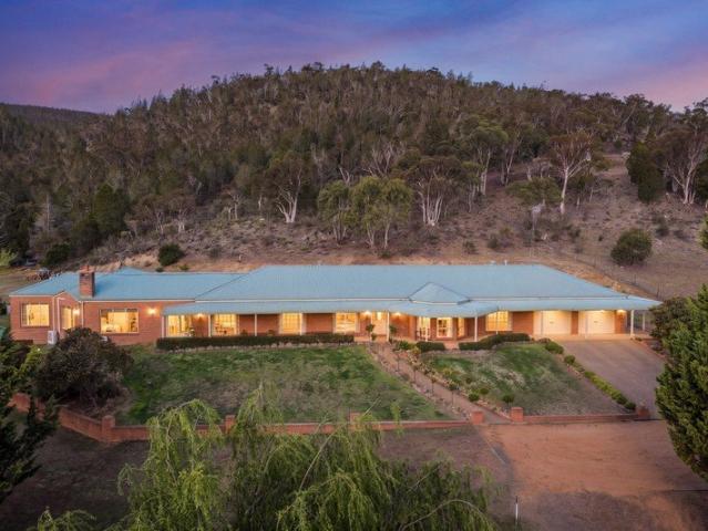 Cottage for sale in Binjura, Snowy Monaro Regional Council