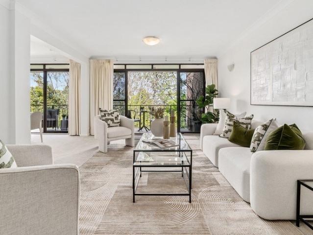 Apartment for sale in Lower North Shore, Sydney