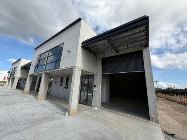 Warehouse for rent in Wollongong West, New South Wales