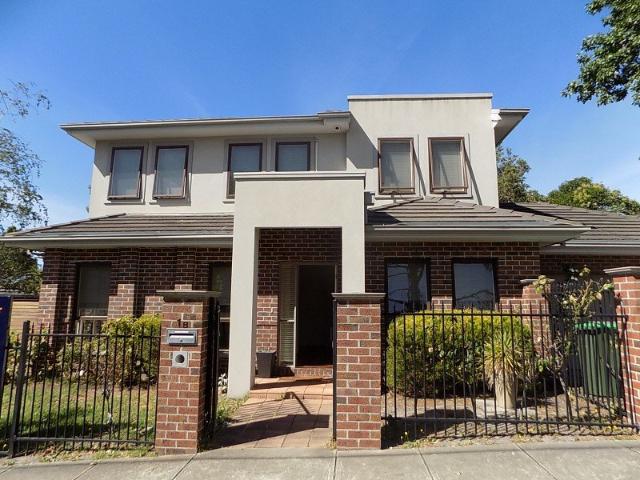 Townhouse for rent in Camerons Creek, Victoria