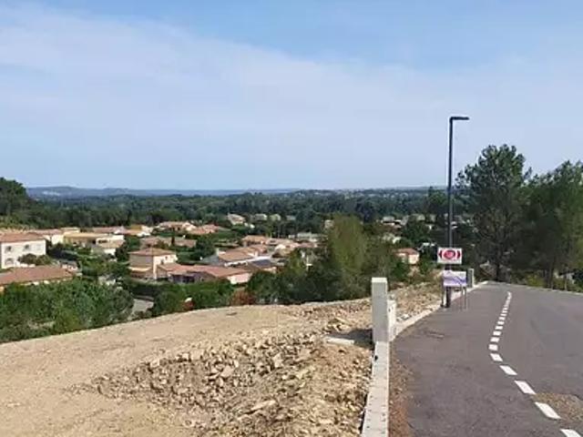 Terrain vente à Nîmes, Comps