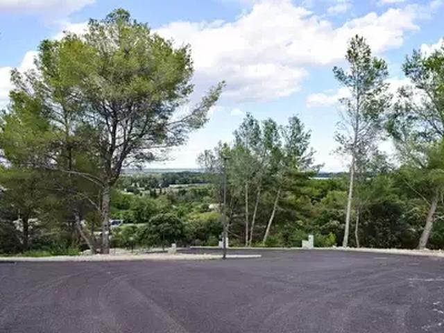 Terrain vente à France métropolitaine, Comps