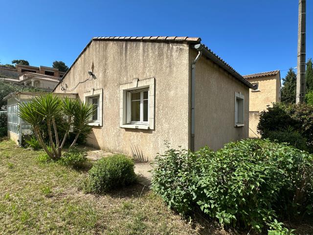 Maison vente à Nîmes, Comps