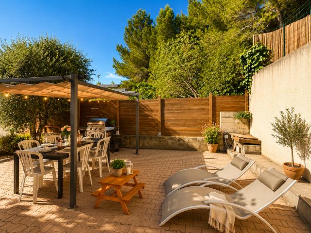 Maison vente à Nîmes, Comps
