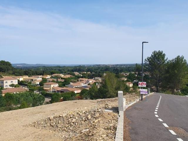 Terrain vente à Nîmes, Comps