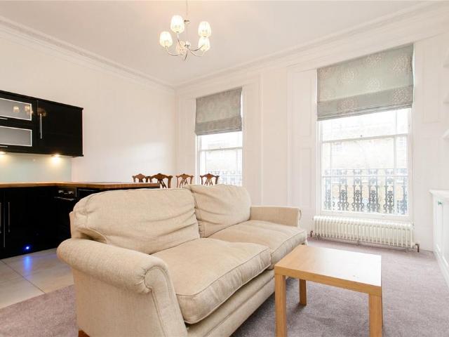 Apartment for rent in Canonbury, Greater London