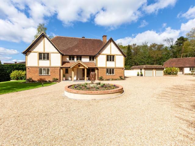 House for rent in Fole, Surrey