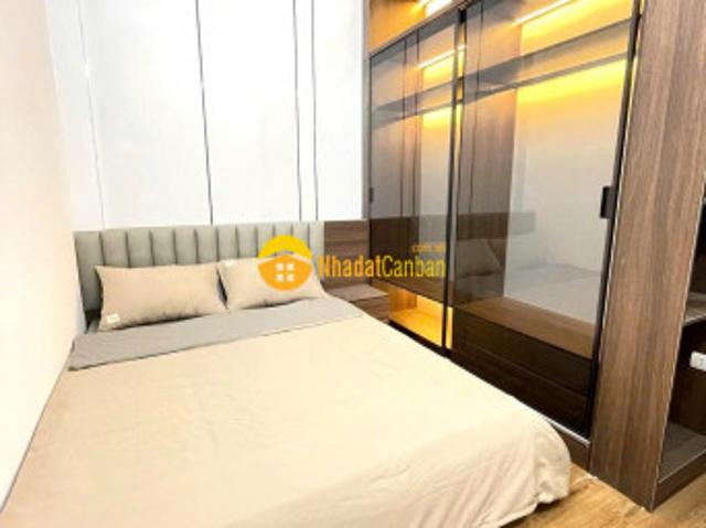 Nhà mặt phố bán