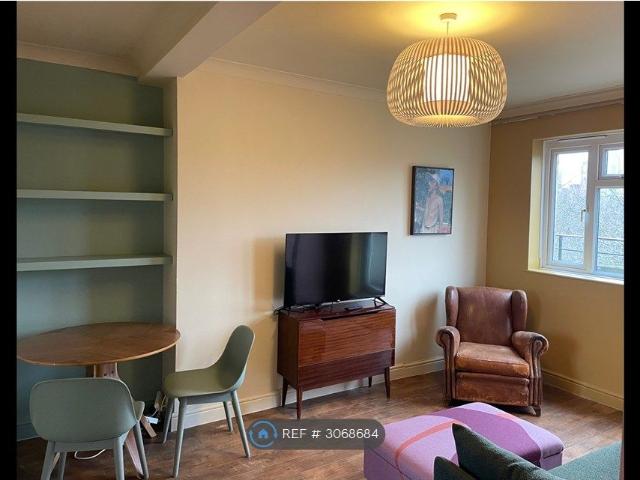 House for rent in London Borough of Southwark, Greater London